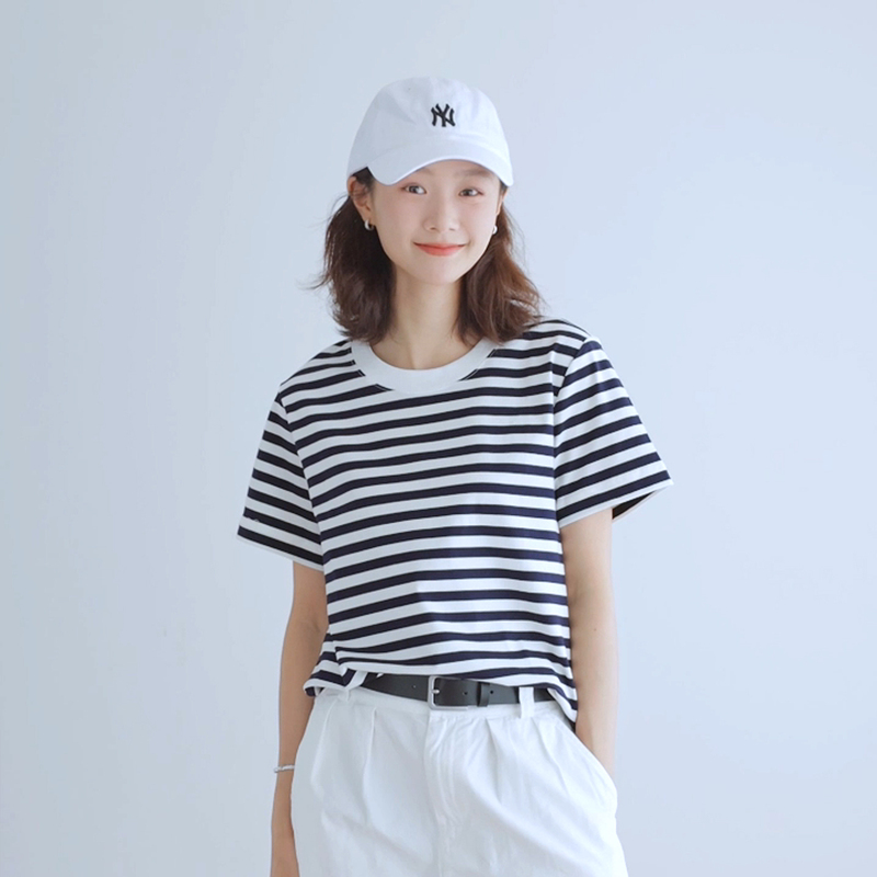 Classic Striped Crew Neck T-Shirt for Women, Short-Sleeved, Regular Shoulder, Simple, Suitable for Commuting, Loose, Casual, Sailor Style, Layering, Vintage Top Classic Striped Crew Neck T-Shirt for Women, Short-Sleeved, Regular Shoulder, Simple, Suitable for Commuting, Loose, Casual, Sailor Style, Layering, Vintage Top
