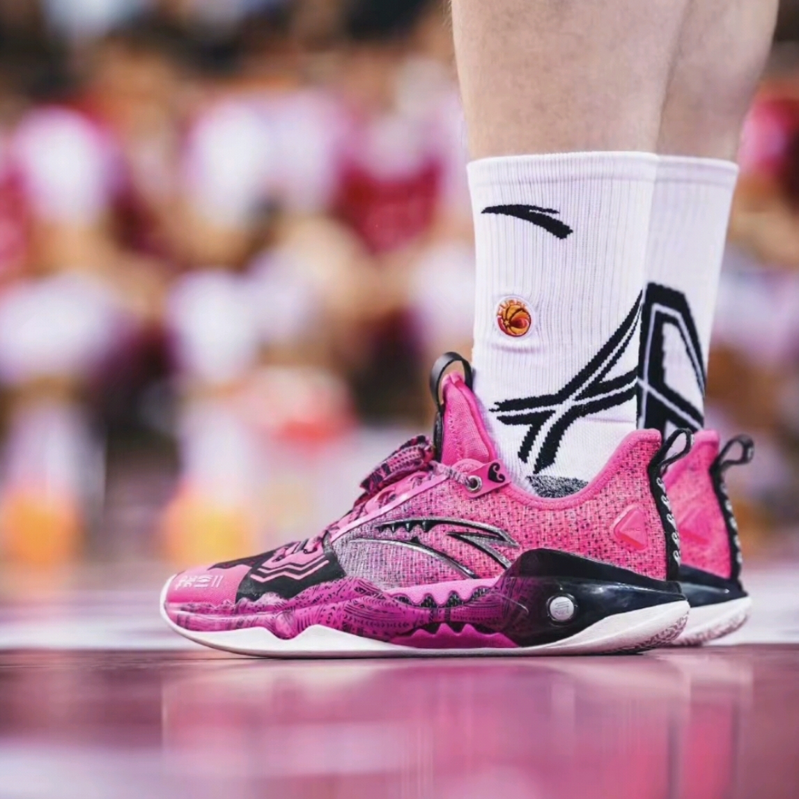 安踏狂潮5PRO——氮工艺引领的球场新体验