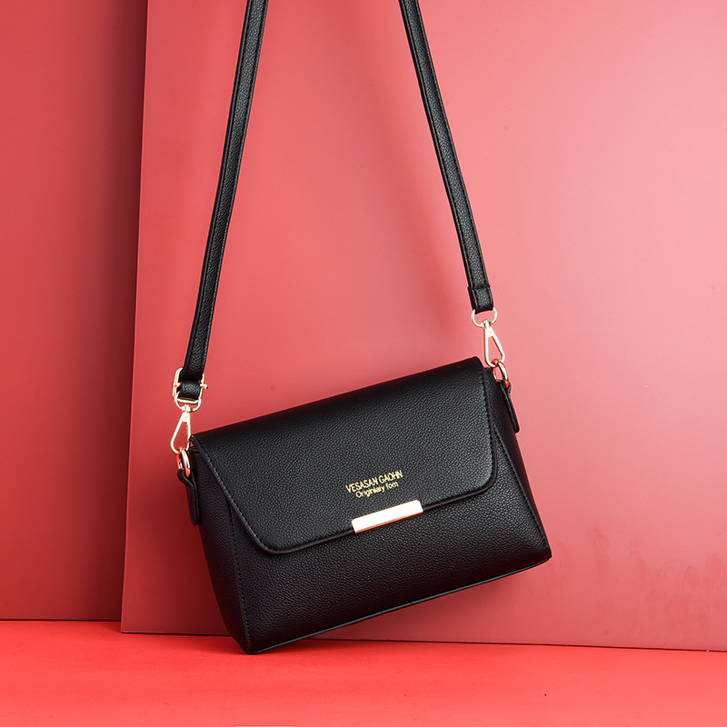Women's Bag 2026 New Trendy Shoulder Bag Soft Leather Small Bag Summer Versatile Textured Women's Crossbody Bag Lightweight Women's Bag