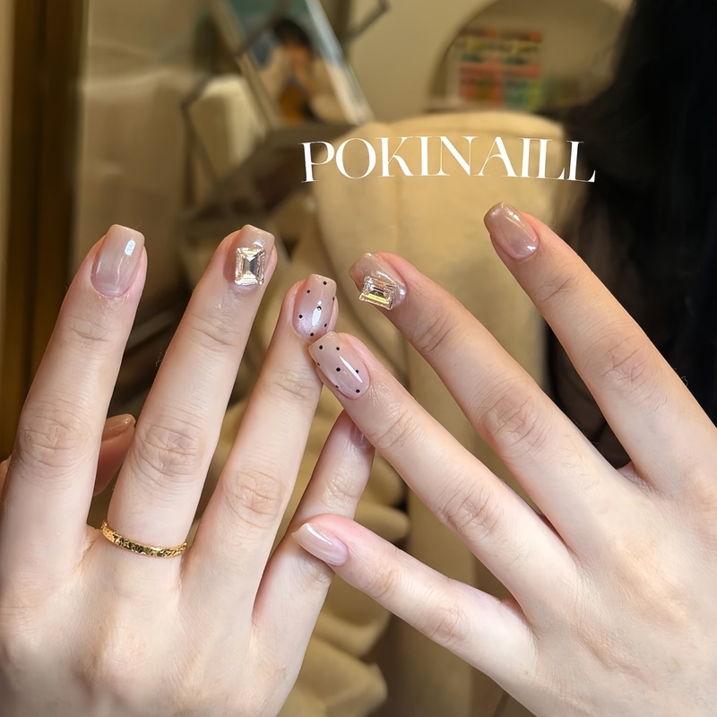 2026 New Style Handmade Wearable Nails with Polka Dots and Cat Eye Design, Short Style with Rhinestone Patches, High-End Detachable Fake Nails 2026 New Style Handmade Wearable Nails with Polka Dots and Cat Eye Design, Short Style with Rhinestone Patches, High-End Detachable Fake Nails