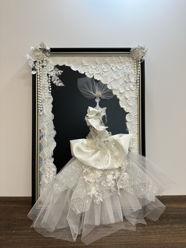 Three-Dimensional Wedding Photo Frame