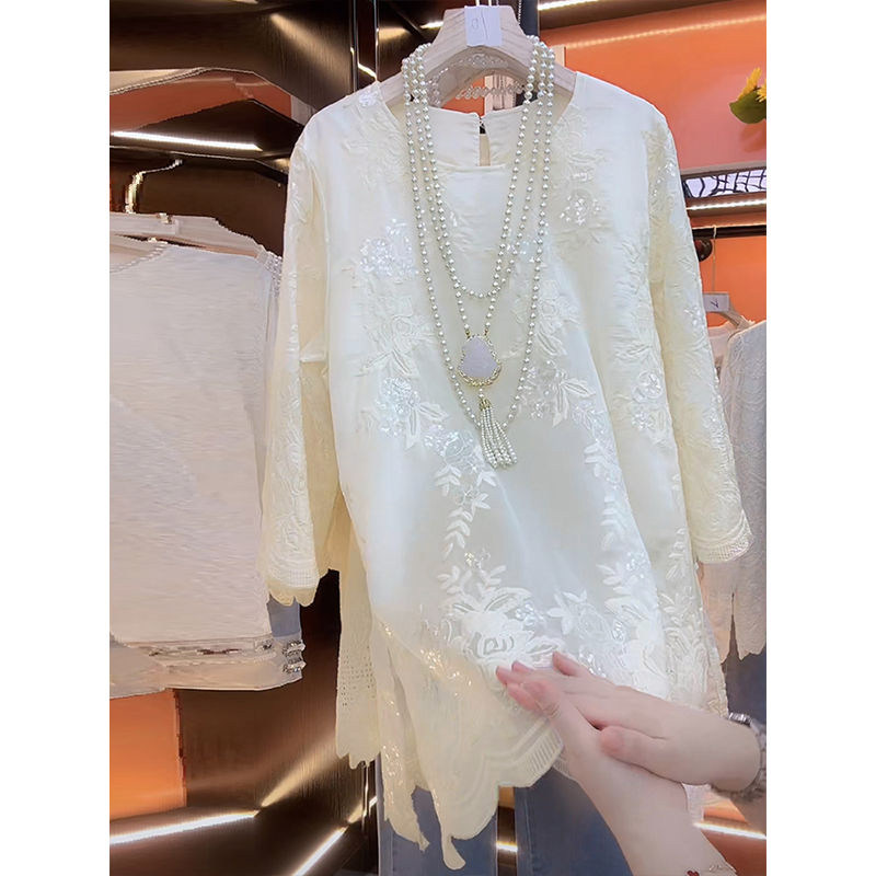 Вышитая кружевная блузка для тяжелой промышленности, женская легкая роскошная рубашка в западном стиле high-end sense 2025, новая тонкая высококачественная уникальная шикарная рубашка