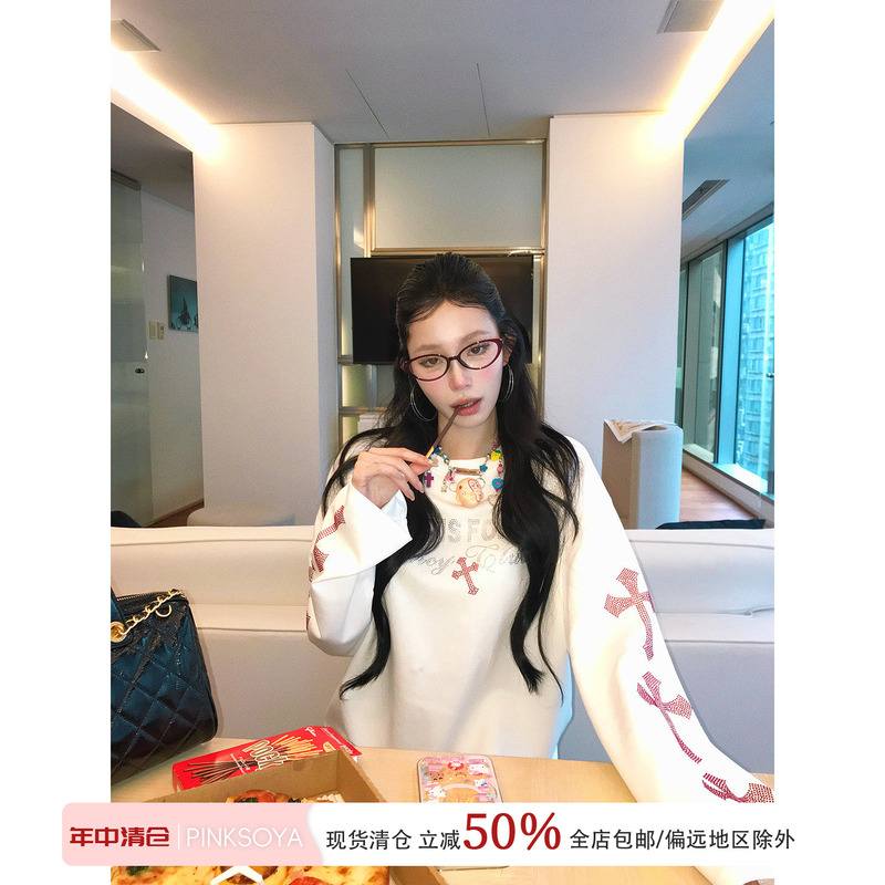 Pinksoya Pink Bean Cross Letter Rhinestone Long-Sleeve T-Shirt for Women, Early Spring Outfit, Loose and Slimming Top Pinksoya Pink Bean Cross Letter Rhinestone Long-Sleeve T-Shirt for Women, Early Spring Outfit, Loose and Slimming Top