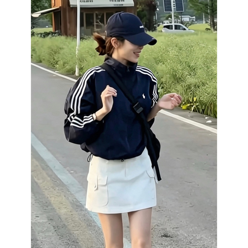 European Style Three-Stripe Sun Protection Jacket with Pony Embroidery, Lightweight Coat for Women, New Summer Style, Versatile, Slimming, Petite Top