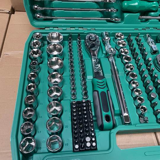 German Quality 216-Piece Auto Repair Kit Multi-Functional Socket Wrench Set Combination Ratchet Wrench for Car Repair