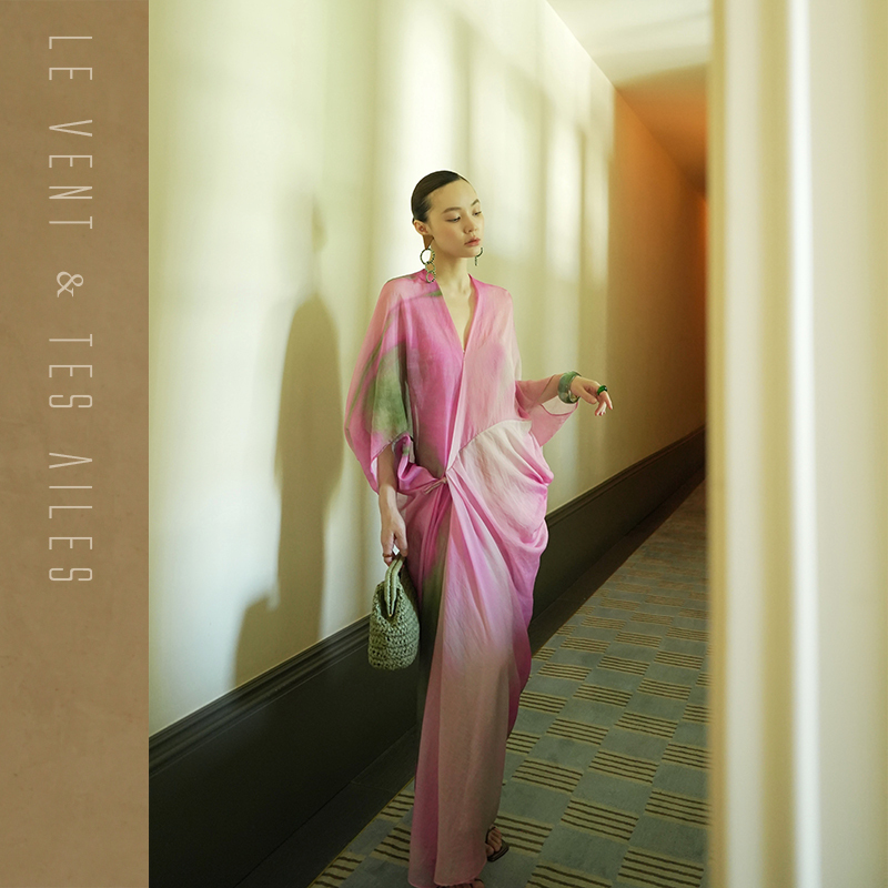 Le Vent&Tes Ailes ·Han· French-Style Luxurious Lyocell Gradient Design Holiday Dress Le Vent&Tes Ailes ·Han· French-Style Luxurious Lyocell Gradient Design Holiday Dress