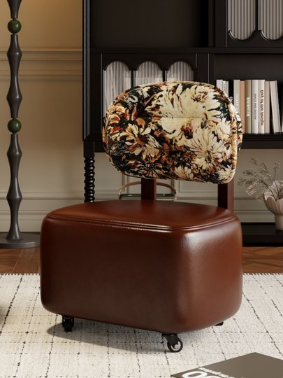 Taburete móvil de polea, taburete bajo de polea universal para el hogar, paquete suave de madera maciza, taburete de sofá de alta gama, taburete de repuesto para zapatos, silla trasera