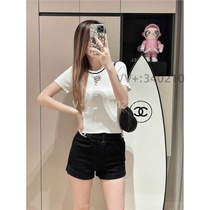 (Qingxin new short-sleeved womens round neck sweet casual all-match shirt with embroidery on the chest