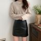 봄과 가을 2024 Hot Girls Black A-Line Small Leather Skirt Skirt 여성 하이 허리 고관절 디자인 슬림 PU 짧은 치마