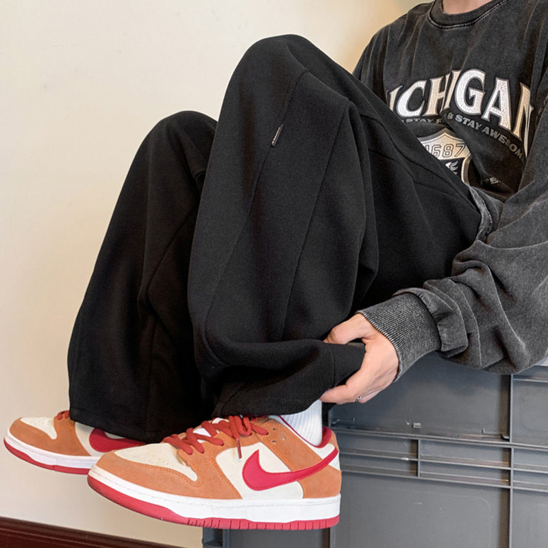 优衣库旗舰店官网专卖店，附近宝藏店铺大揭秘！