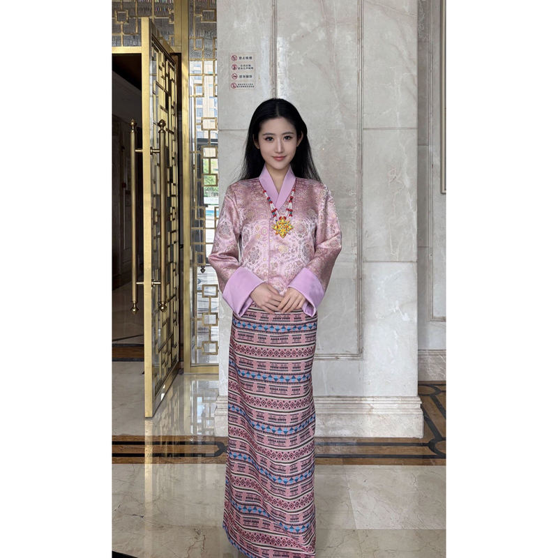 2026 Summer Age-Reducing Bhutanese Tibetan Clothing High-End Tibetan Fashion Suit Ethnic Style Pot Dance Costume 2026 Summer Age-Reducing Bhutanese Tibetan Clothing High-End Tibetan Fashion Suit Ethnic Style Pot Dance Costume