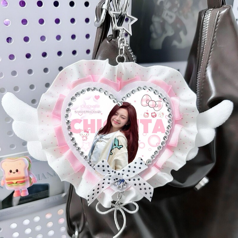 【Heart Pendant】Chiquita Seven Sisters Babymonster Cute Heart Popular Keychain ins Baby Monster 【Heart Pendant】Chiquita Seven Sisters Babymonster Cute Heart Popular Keychain ins Baby Monster