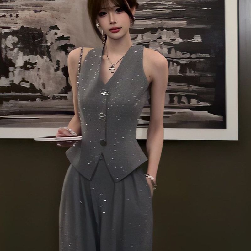 Design-Focused, Heavily Embellished, Sleeveless, Slim-Fit Vest for Women, 2026 Summer New High-Waisted Straight-Leg Pants Set Design-Focused, Heavily Embellished, Sleeveless, Slim-Fit Vest for Women, 2026 Summer New High-Waisted Straight-Leg Pants Set