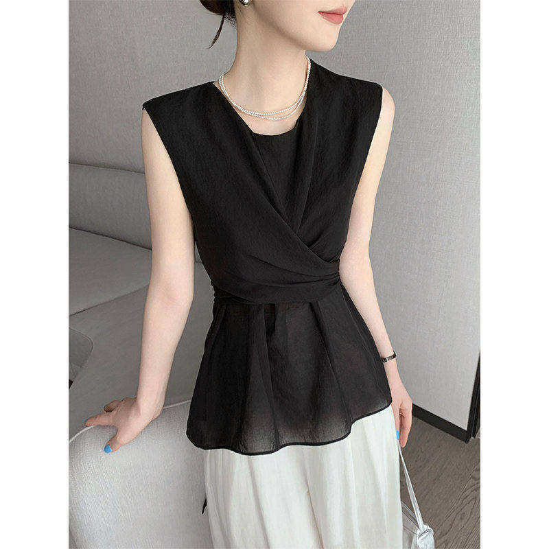Black Round-Neck Sleeveless Tie-Up Design Blouse for Women, Summer 2026 New Style, Waist-Cinching, Slimming, Twisted Knot, Elegant Top