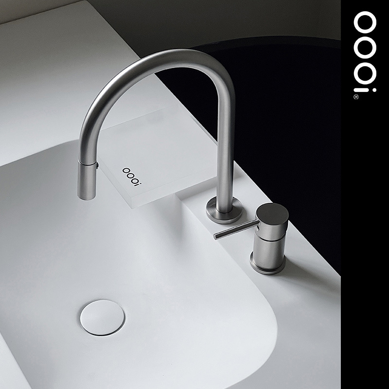 【Oooi偶一】Minimalist Brushed Nickel Kitchen Pull-Out Single-Handle Faucet with Dual Water Functions Kfc006