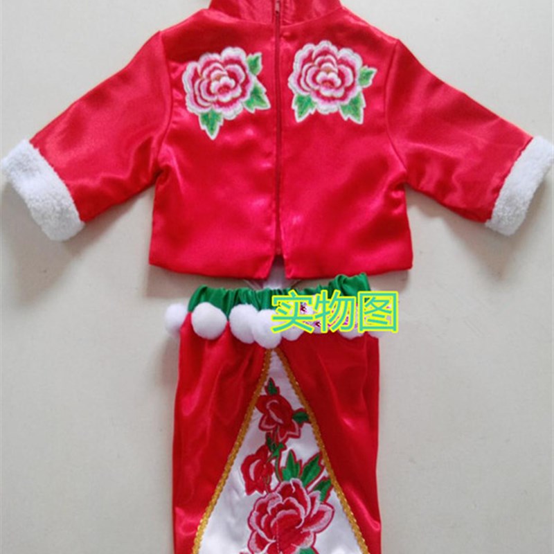 传统艺术与现代创新交织的手绢舞蹈美学