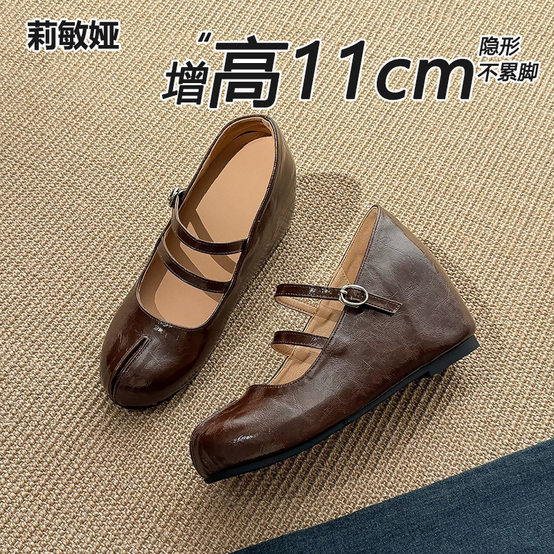 11cm French-Style Height-Increasing Mary Jane Shoes for Women, 2026 New Model with Double Buckle, Retro Style, Fashionable and Elegant
