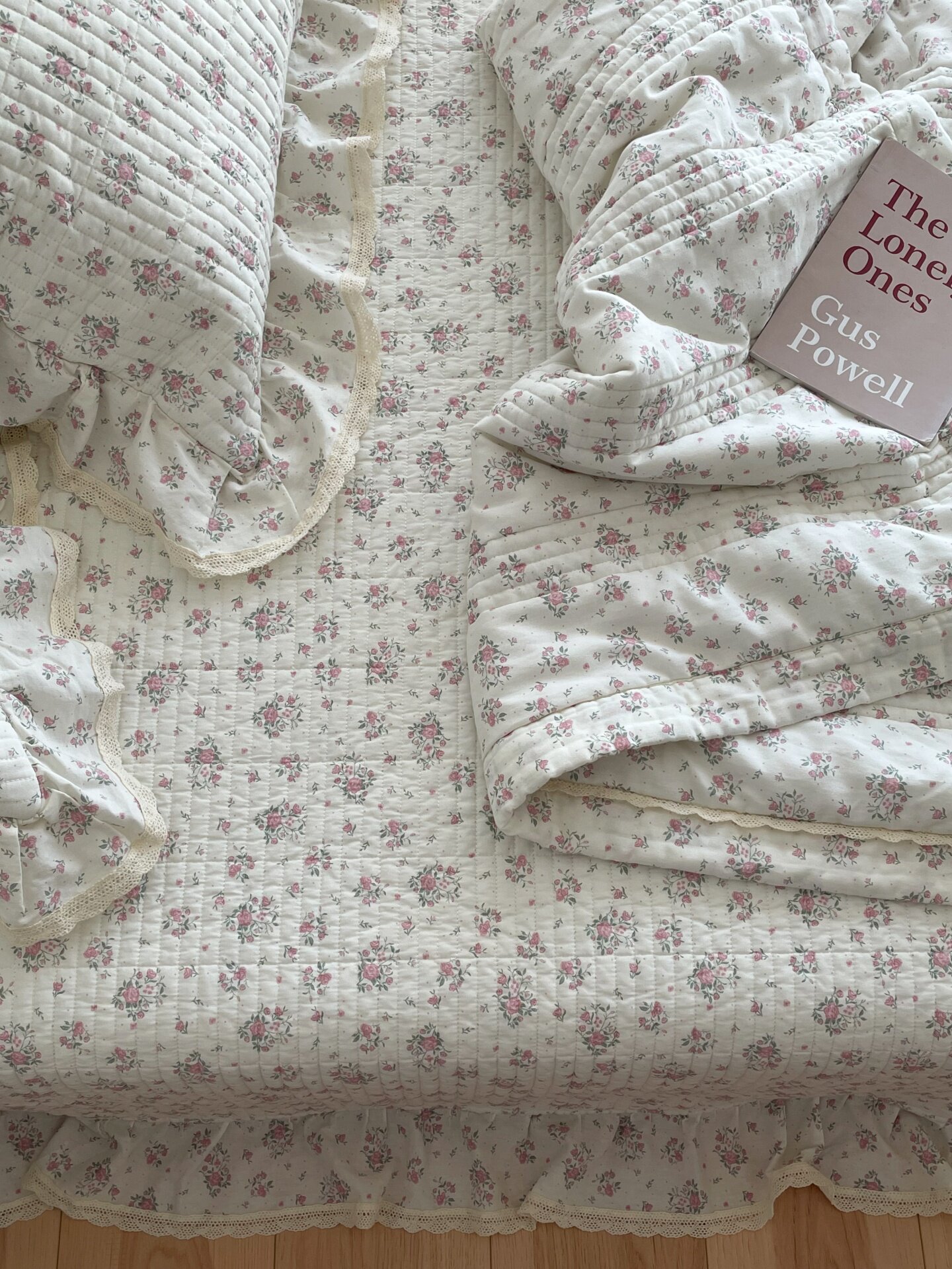 Корейский стеганый комплект постельного белья из 100% хлопка с мелким цветочным принтом и кружевной отделкой, 3 предмета