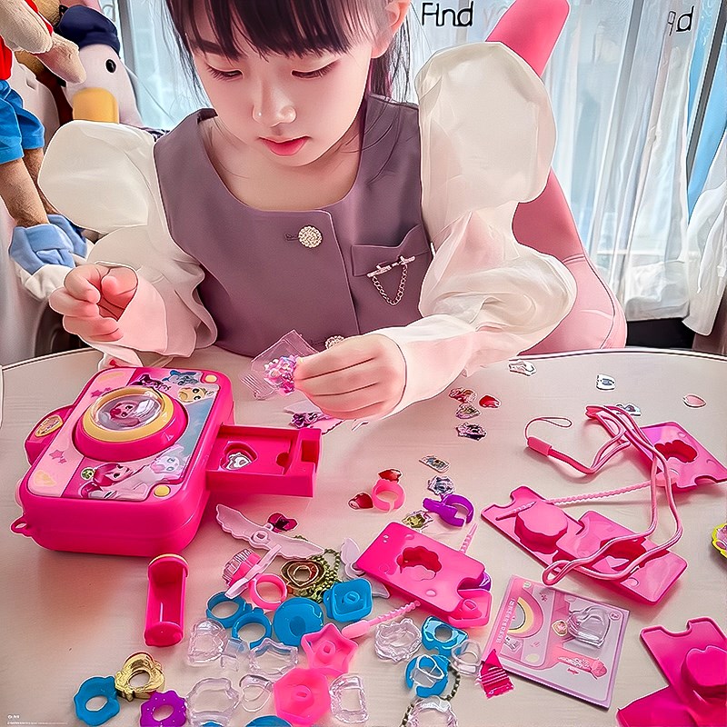 Children's toys girls' ever-changing magic book Guka handmade diy sticker machine 6 girls' birthday gifts to make rings