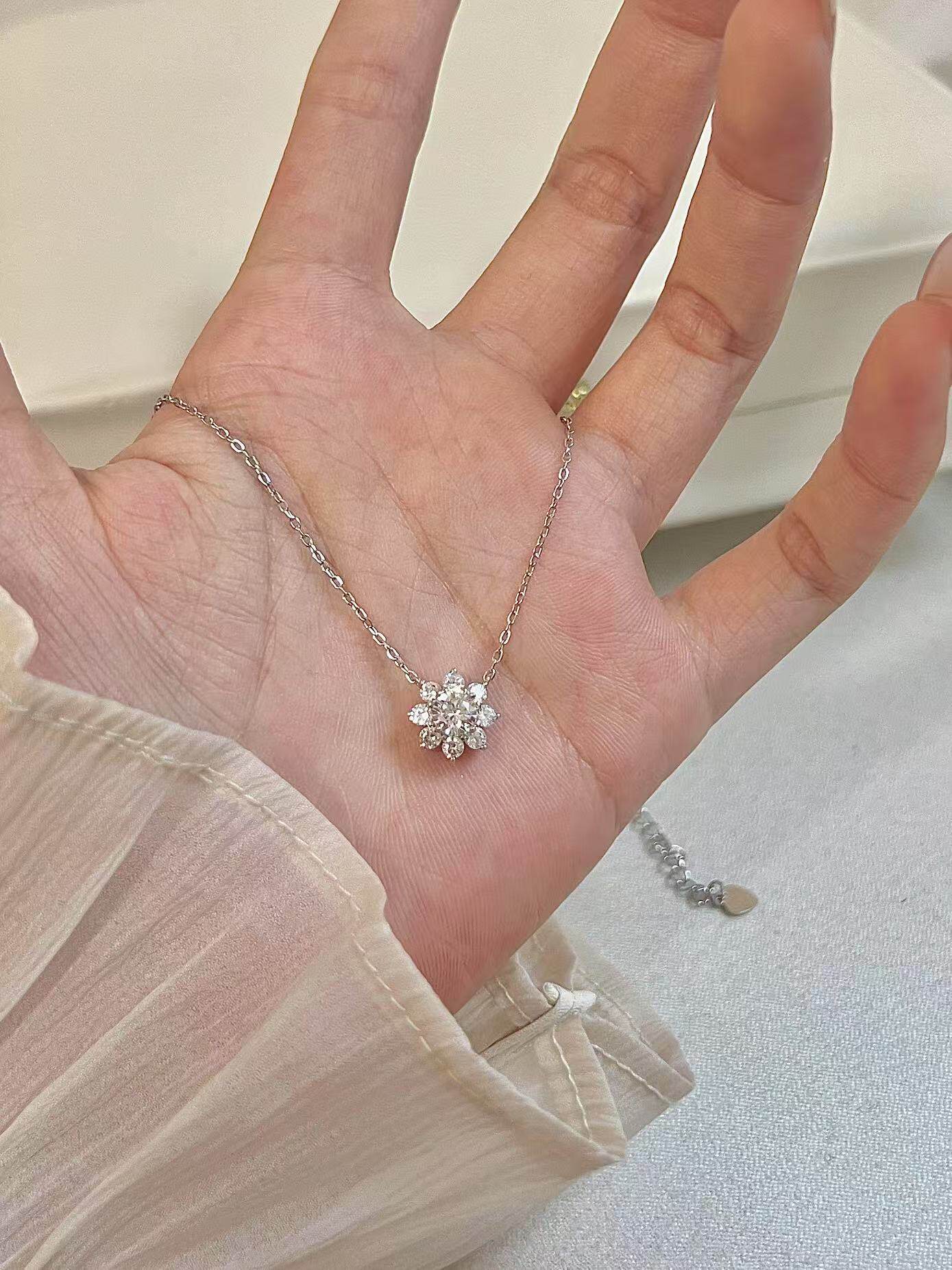 Серебряное ожерелье 【耀花绮梦】s999纯银满钻太阳花项链女高级感颈饰轻奢锁骨链礼物 Marodylia
