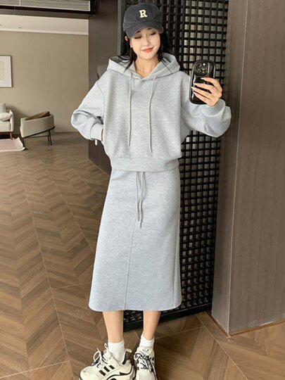 两件套运动套装卫衣半身裙时尚显瘦春秋穿搭连帽高级减龄休闲女装