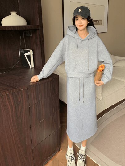 两件套运动套装卫衣半身裙时尚显瘦春秋穿搭连帽高级减龄休闲女装