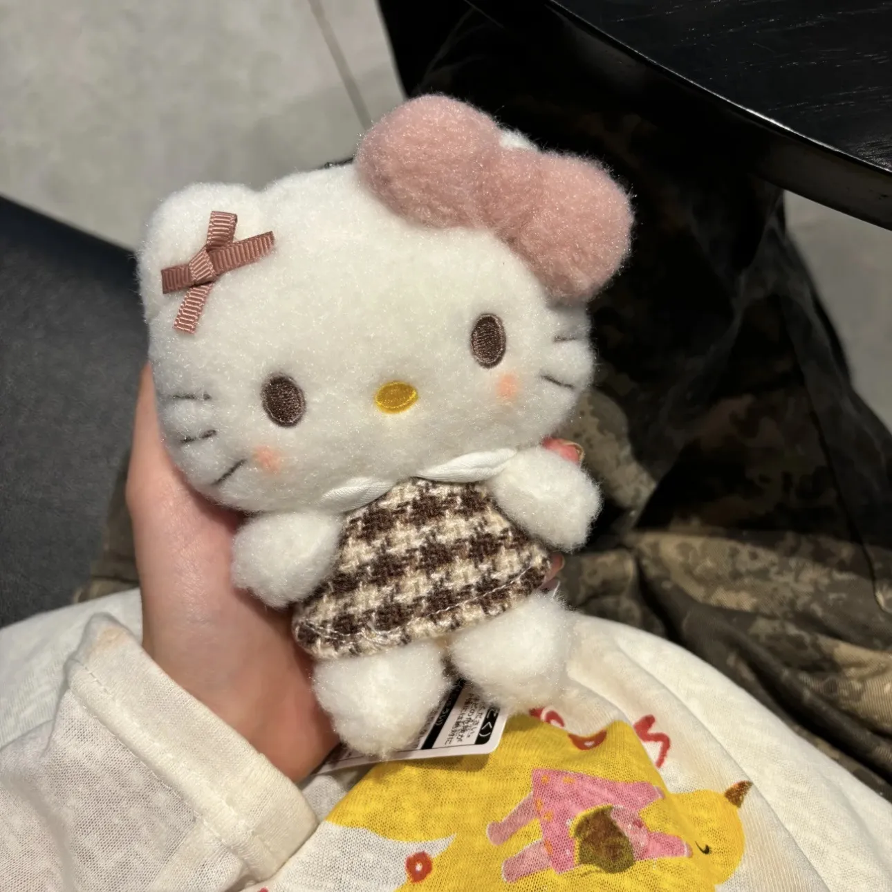 韩国小众格子KT猫hellokitty包挂件毛绒公仔背包挂饰钥匙扣挂件