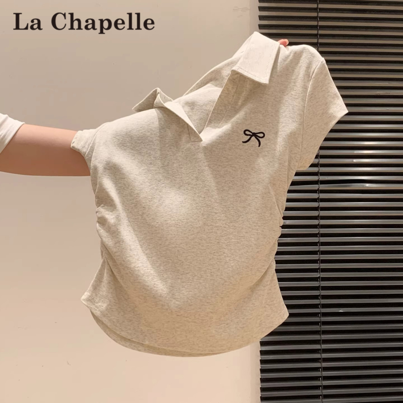 La Chapelle Pure Cotton Polo Collar Regular Shoulder T-Shirt for Women, Short-Sleeved Summer Top with Bow Embroidery, Ruched Waist Short Top