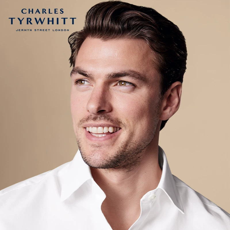 Плетенная хлопковая дышащая белая рубашка с коротким рукавом от CHARLES TYRWHITT