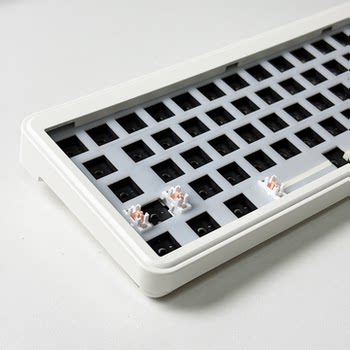 Moying Yg65 Mechanical Keyboard Kit Rgb Bluetooth Wired/Wireless 2.4g Three-Mode Gasket Customizable Hot-Swappable