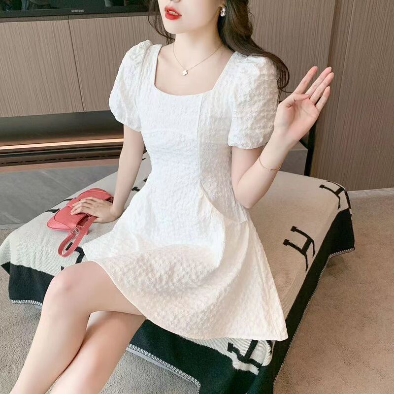 French Square-Neck Dress for Women, 2025 Summer New Style, White Elegant Puffy Skirt, Petite Waist-Cinching Slimming Short Skirt