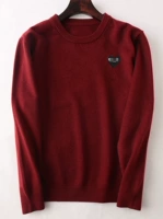 Бордовый О-образный вырез + черное сердце