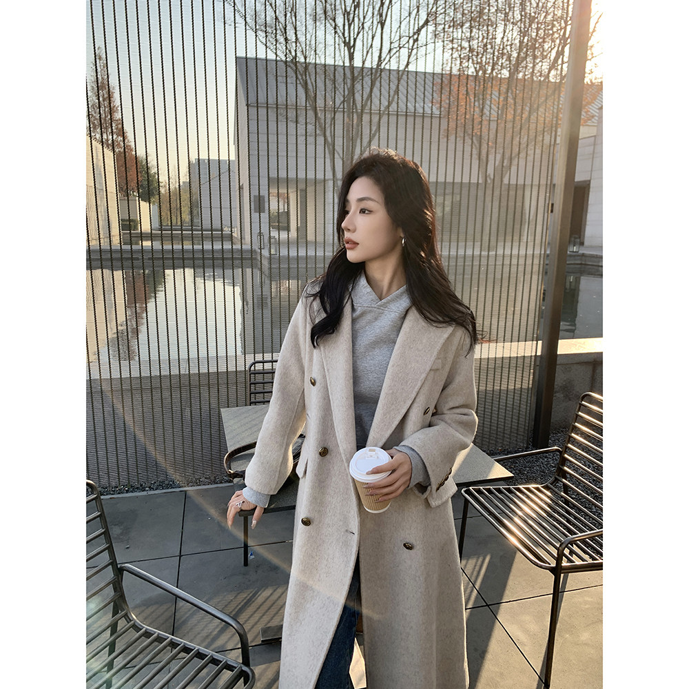 Шерстяное пальто Xiaoer, женское осенне-зимнее длинное пальто 2024 года с двухрядной металлической пряжкой, серый костюм с воротником, высококачественное шерстяное пальто Изображение 1