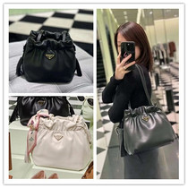 Overseas new womens bag cowhide drawstring lucky bag armpit bag portable shoulder bag