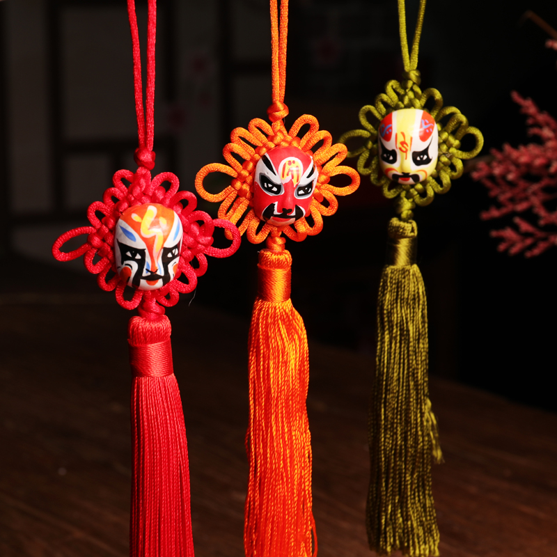 China Knots Peking Opera Facebook Tips on Chinese Wind Distinctive Gifts China Knots to send Old Foreign Gifts Abroad