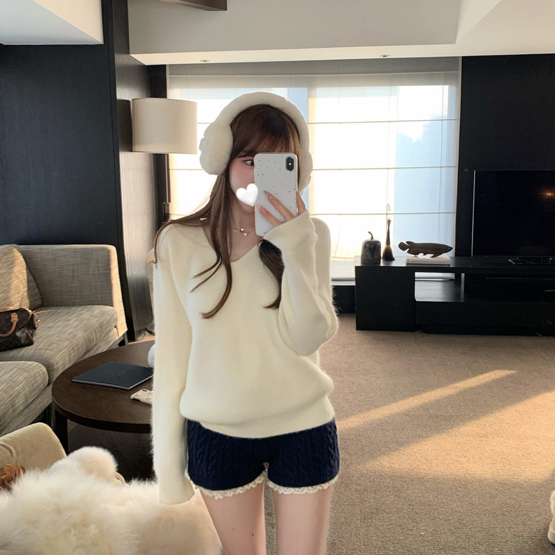 Lukira Soft Cloud Solid Color Rabbit Fur Soft Sweater Knitwear Women's Autumn and Winter Loose Lazy Style Top Lukira Soft Cloud Solid Color Rabbit Fur Soft Sweater Knitwear Women's Autumn and Winter Loose Lazy Style Top