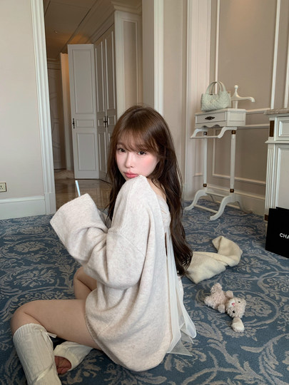Lukira backless bow design touch sweater for women lazy loose knit top