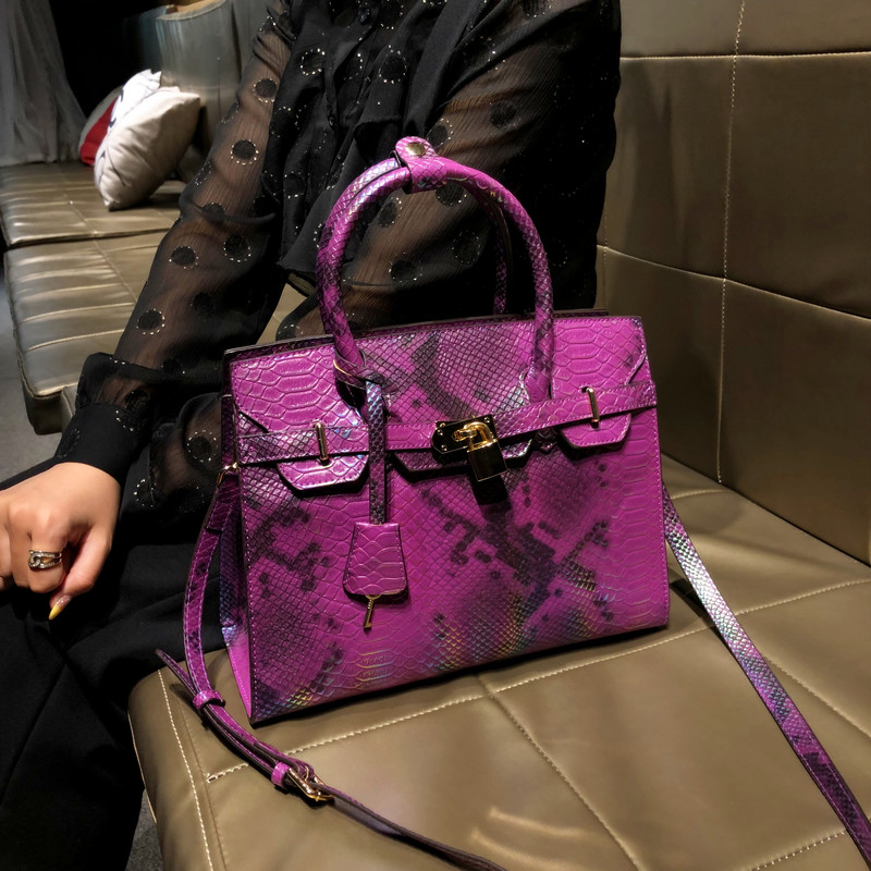 Lv;Q Original Field-Made Women's 2026 New Large-Capacity High-End Crossbody Handbag Genuine Leather Trendy Single-Shoulder Platinum Bag Lv;Q Original Field-Made Women's 2026 New Large-Capacity High-End Crossbody Handbag Genuine Leather Trendy Single-Shoulder Platinum Bag