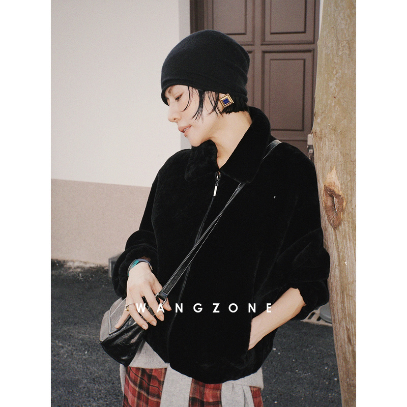Wang Zone |   Spanish Imported Fur-Lined High-Density Velvet-Feel Lapel Zipper Jacket