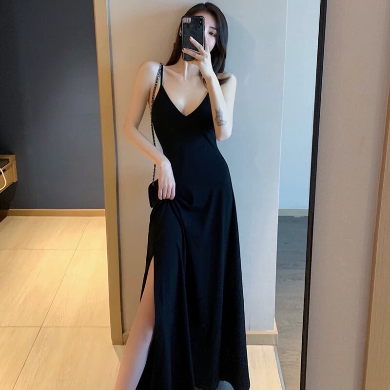 Black Sleeveless Hepburn-Style Dress for Women, Summer 2026, V-Neck, Stunning Little Black Dress, High-End, Elegant Long Dress Black Sleeveless Hepburn-Style Dress for Women, Summer 2026, V-Neck, Stunning Little Black Dress, High-End, Elegant Long Dress