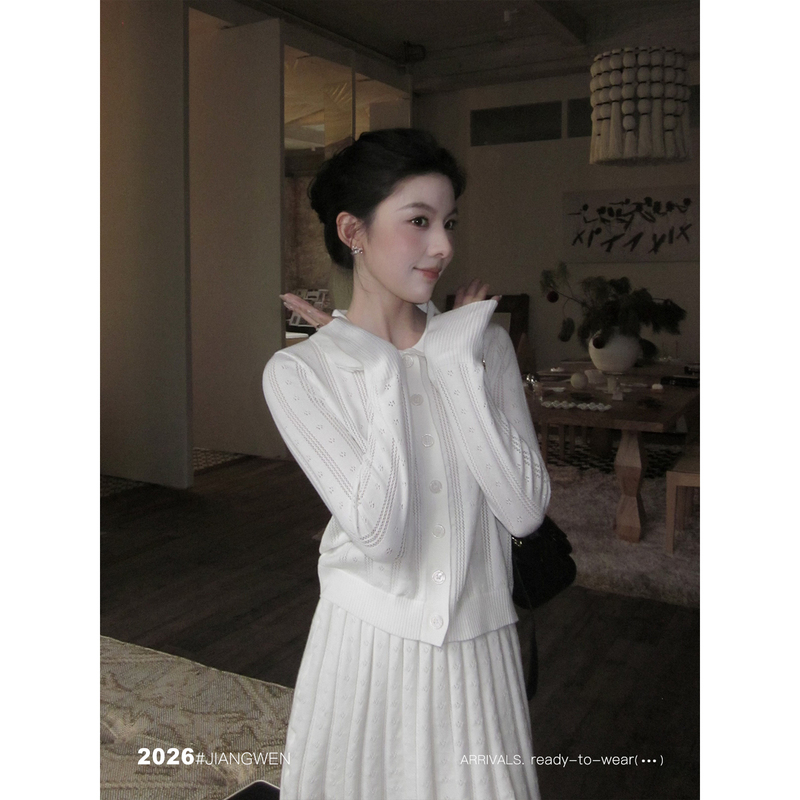 Jiang Wen's'Daydreamer' White Cable Knit Cardigan and Skirt Early Spring Outfit Complete Set Ootd Look Jiang Wen's'Daydreamer' White Cable Knit Cardigan and Skirt Early Spring Outfit Complete Set Ootd Look
