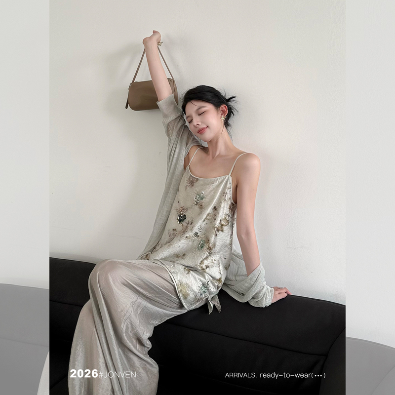 Jiang Wen's'Fei Leng Cui' New Chinese-Style Heavy Sequin Embroidery Gradient Camisole Unique Temperament Sleeveless Top for Women Jiang Wen's'Fei Leng Cui' New Chinese-Style Heavy Sequin Embroidery Gradient Camisole Unique Temperament Sleeveless Top for Women