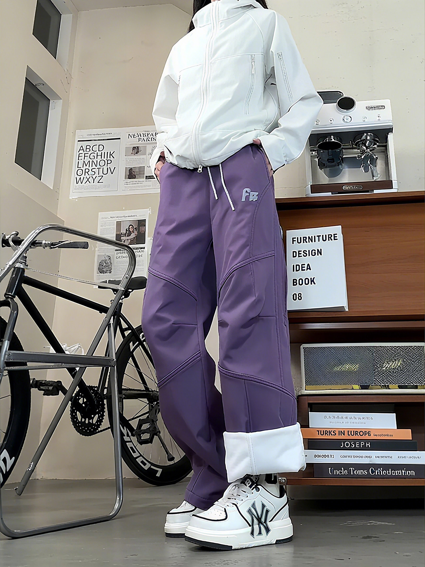 Black Plum Purple Softshell Fleece-Lined Tactical Pants for Men, Autumn and Winter Dopamine American-Style Work Pants, Straight-Leg Outdoor Hiking Sports Pants