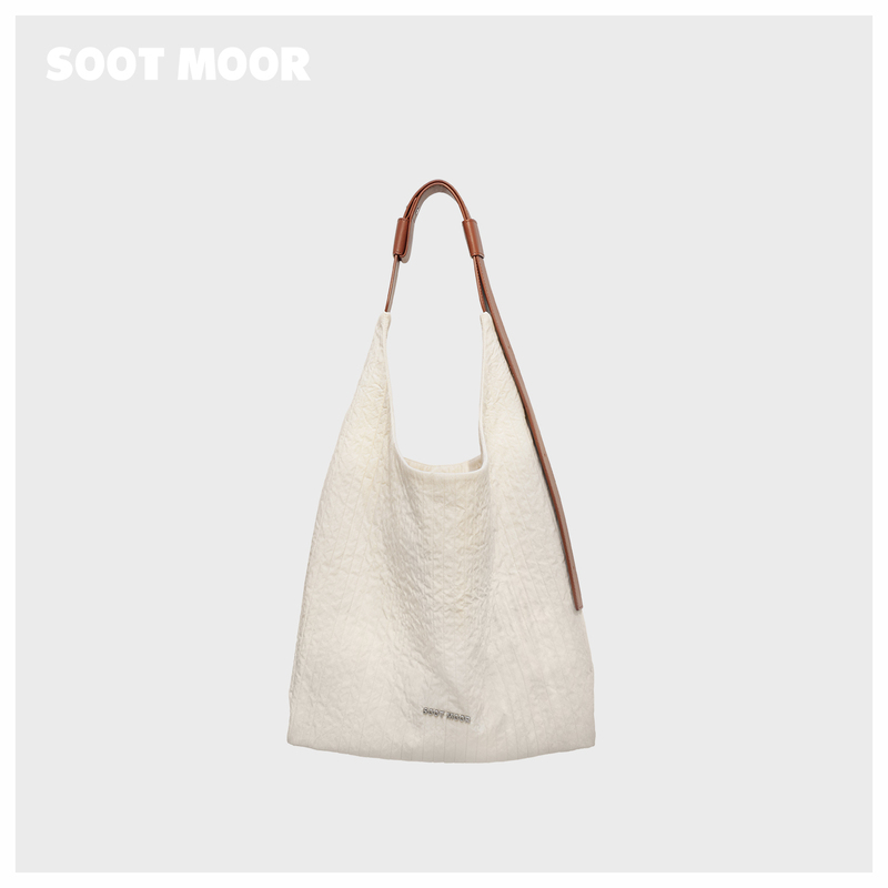 Soot Moor Canvas'Pancake' Hobo Tote Italian Leather Niche Design Single Shoulder Crossbody Off-White