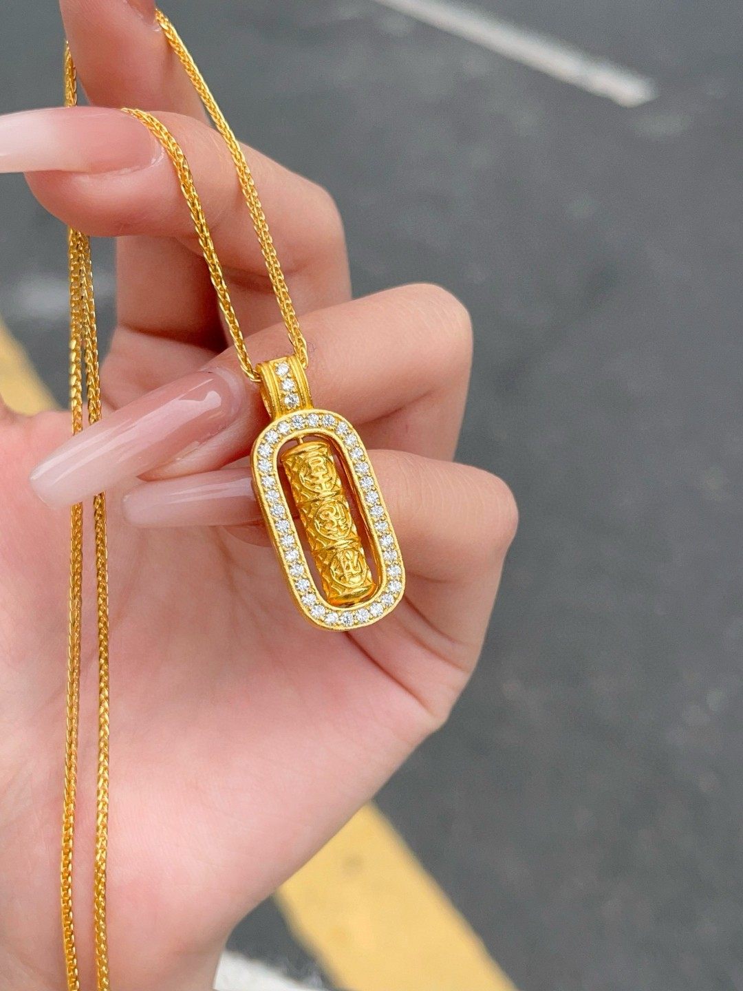 深圳水贝黄金工厂的1元非售价现货是什么意思？怎么联系客服报价？-黄金镶宝石吊坠-淘宝好物网