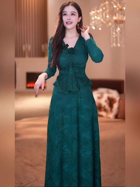 Elegant and Luxurious Dark Blue Lace Dress for Women, Long-Sleeved, Waist-Cinching, Slit Long Dress, High-End, Slim-Fit, Flattering