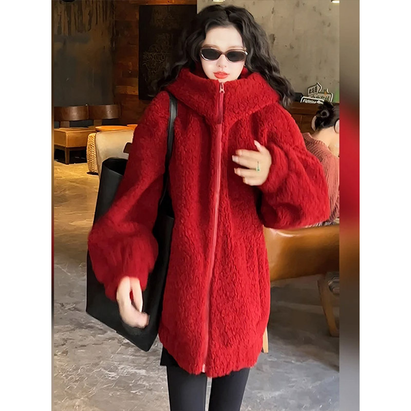 Mi Jie's New Red Lamb Wool Coat for Women, Mid-Length Hooded Zip-Up Cardigan, Teddy Bear Coat, Winter Warm Mi Jie's New Red Lamb Wool Coat for Women, Mid-Length Hooded Zip-Up Cardigan, Teddy Bear Coat, Winter Warm