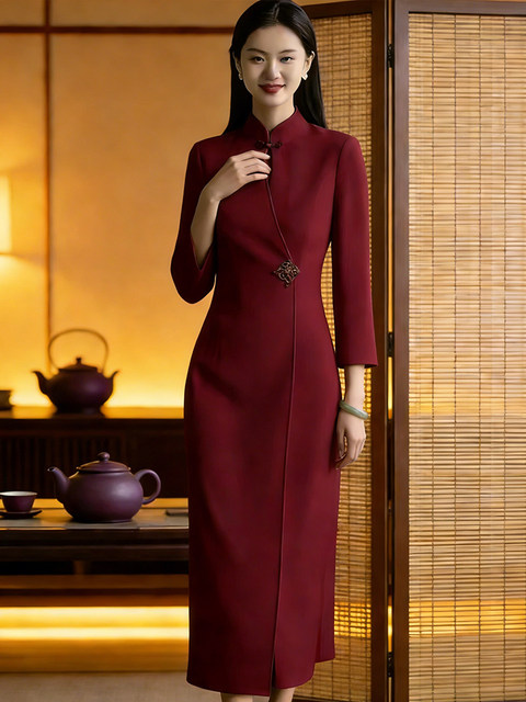 Mijie 2025 Winter New Chinese-Style Stand-Collar Dress for Women, Burgundy, Waist-Cinching, Slimming, Elegant Mid-Length Dress