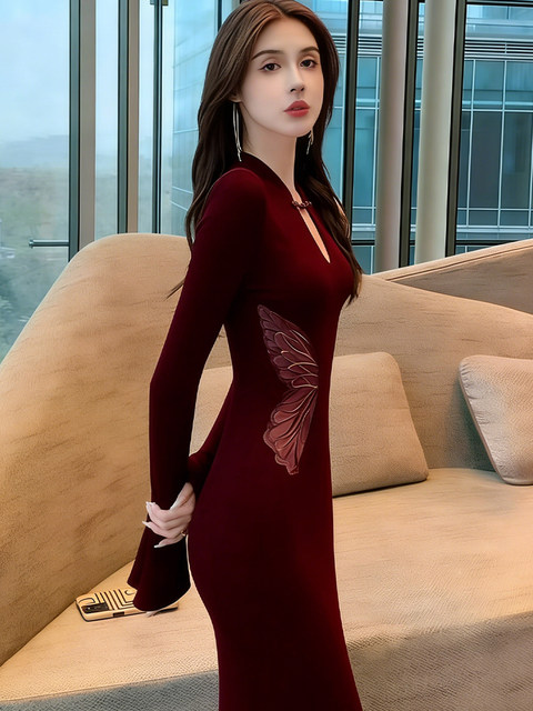 Mijie 2025 Winter New Chinese Style Burgundy Embroidered Dress Women's Long Sleeve High-End Waist-Cinching Bodycon Long Dress