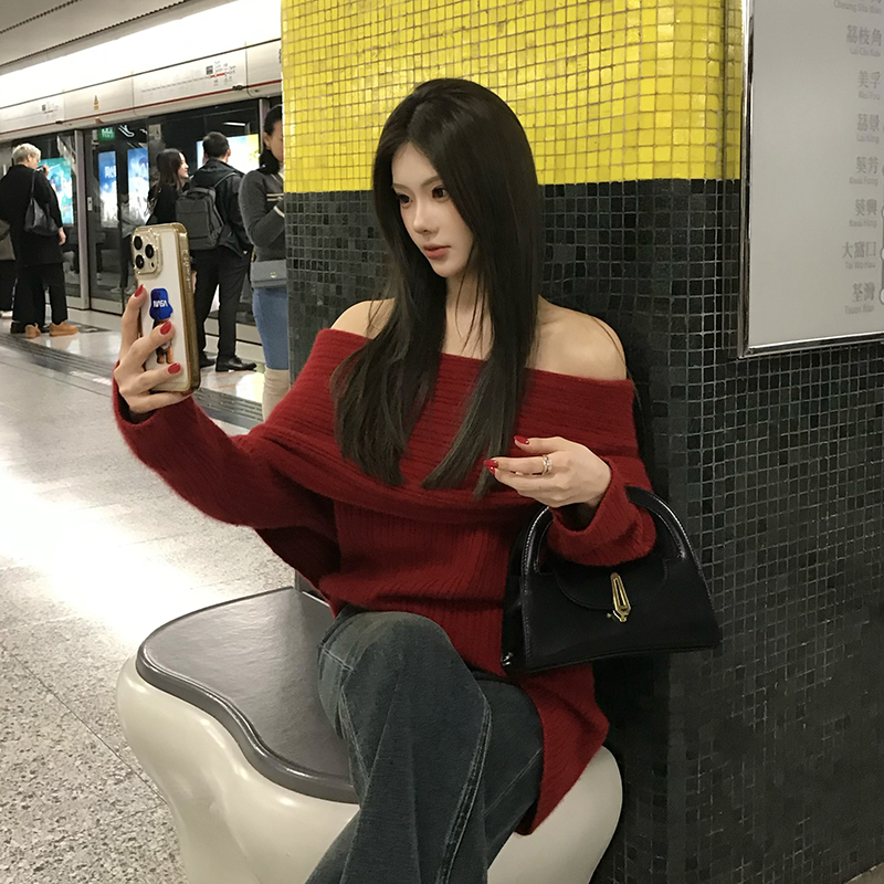 Xuqianqi【Mill Dance】Pomegranate Red Sweater for Women, Raccoon Wool, Loose Long Style, Warm Pullover